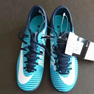 ナイキ(NIKE)のNIKE サッカー トレーニングシューズ　25cm(シューズ)