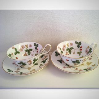 ウェッジウッド(WEDGWOOD)のWEDGWOOD ワイルドストロベリー ティーカップ&ソーサー(グラス/カップ)