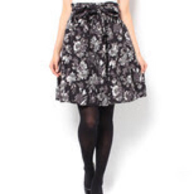 NICE CLAUP(ナイスクラップ)の花柄フレアスカート レディースのスカート(ミニスカート)の商品写真
