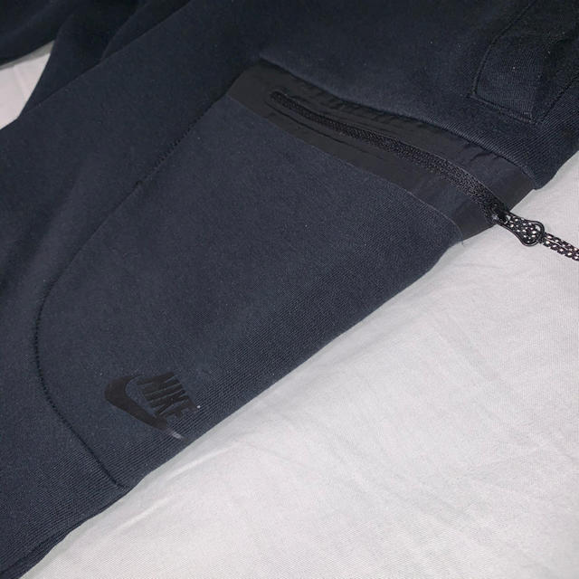 NIKE(ナイキ)のNike Tech Fleece black メンズのパンツ(その他)の商品写真