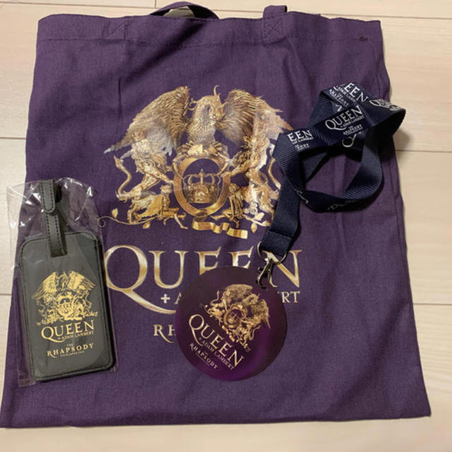 Queen Gold席グッズ