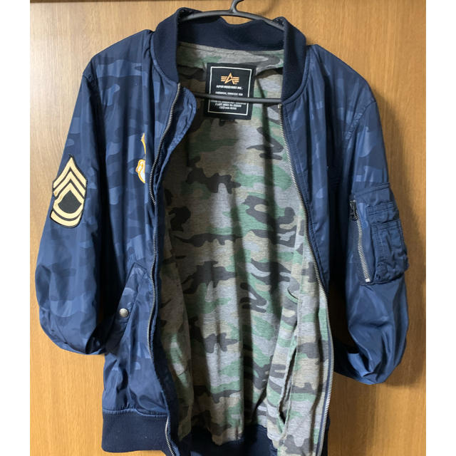 ALPHA INDUSTRIES(アルファインダストリーズ)のアルファ　カモフラ柄　MA-1 メンズのジャケット/アウター(ブルゾン)の商品写真