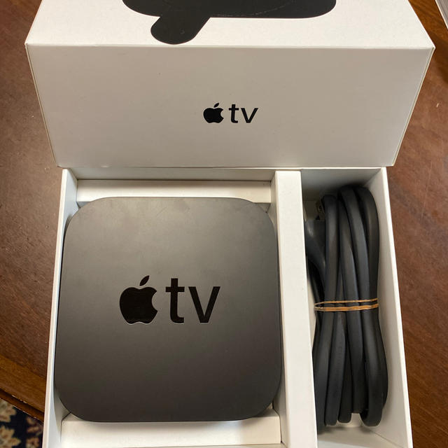 Apple(アップル)のapple tv 第4世代だと思います スマホ/家電/カメラのテレビ/映像機器(その他)の商品写真