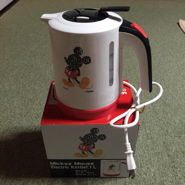 Disney(ディズニー)のミッキー 電気ケトル♪ 1.1L スマホ/家電/カメラの調理家電(調理機器)の商品写真