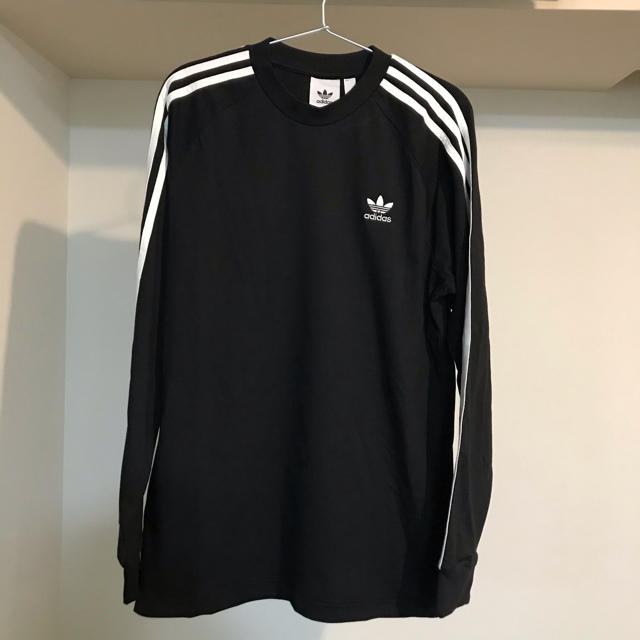 adidas(アディダス)のアディダス adidas 3ストライプス 長袖Tシャツ  Tシャツ DV1560 メンズのトップス(Tシャツ/カットソー(七分/長袖))の商品写真