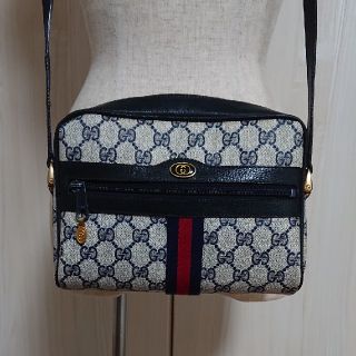 グッチ(Gucci)のGUCCI ショルダーバッグ(ショルダーバッグ)