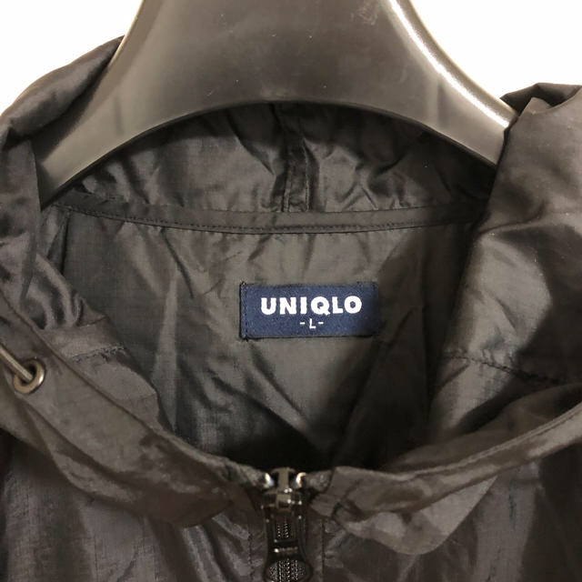 UNIQLO(ユニクロ)のユニクロ ナイロン ジャンバー フード付 黒 メンズのジャケット/アウター(ナイロンジャケット)の商品写真