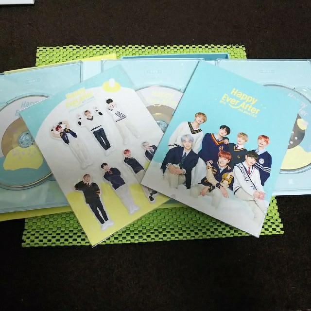 防弾少年団(BTS)(ボウダンショウネンダン)の＜Blu-Ray＞BTS FANMEETING HAPPY EVER AFTER エンタメ/ホビーのDVD/ブルーレイ(ミュージック)の商品写真