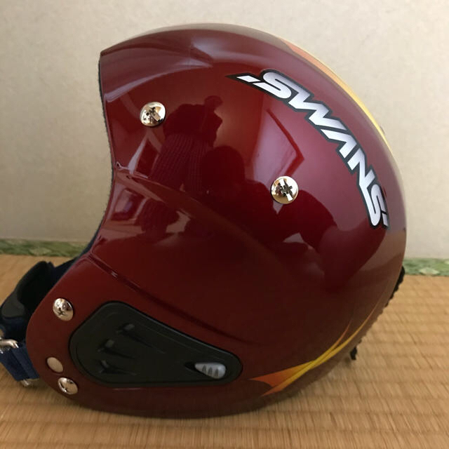 SWANS(スワンズ)の【値下げしました　2,480円→2,300円】SWANSスキーヘルメット スポーツ/アウトドアのスキー(その他)の商品写真