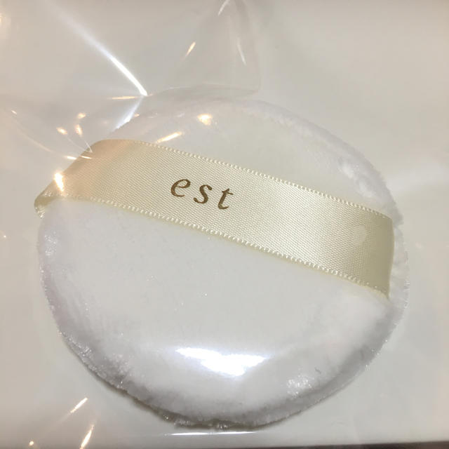 est(エスト)の【新品】est エスト　パフ コスメ/美容のコスメ/美容 その他(その他)の商品写真