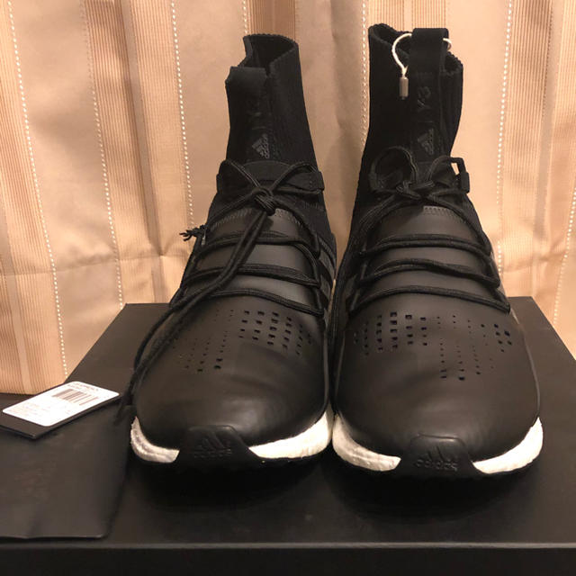 Y-3(ワイスリー)の新品未使用正規品　Y-3  APPROCH スピードトレーナー　最終値下 メンズの靴/シューズ(スニーカー)の商品写真