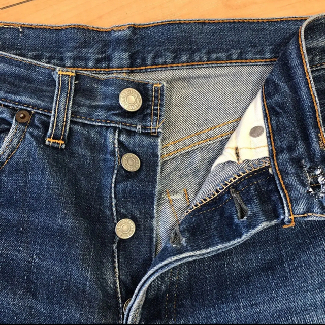 Levi's(リーバイス)の本物 60s ビンテージ USA製 リーバイス 501 bigE 赤耳 刻印2 レディースのパンツ(デニム/ジーンズ)の商品写真