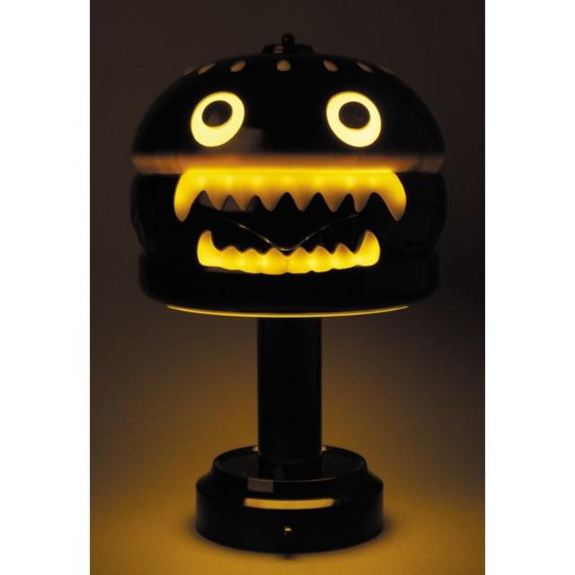 UNDERCOVER(アンダーカバー)のUNDERCOVER HAMBURGER LAMP ハンバーガーランプ 黒 インテリア/住まい/日用品のライト/照明/LED(テーブルスタンド)の商品写真