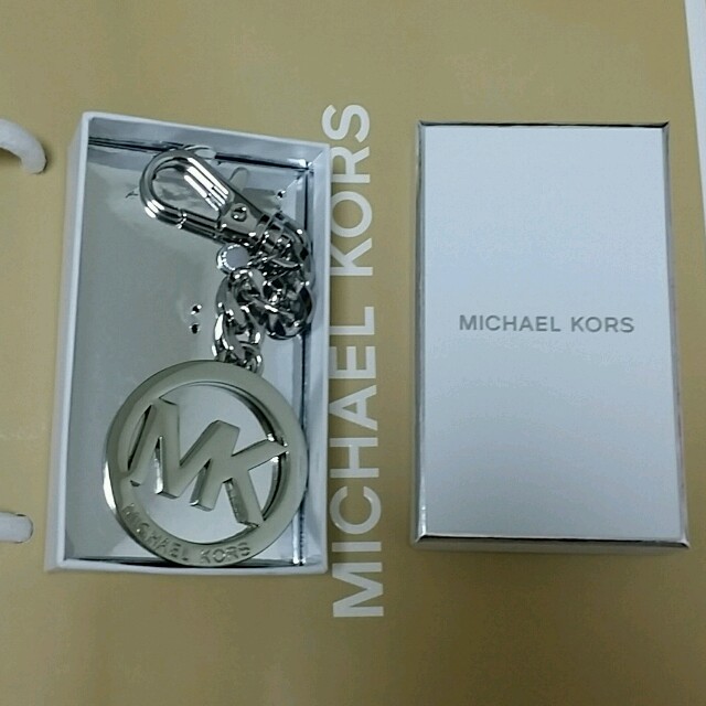 Michael Kors(マイケルコース)の新品♡マイケルコース　キーホルダー レディースのファッション小物(キーホルダー)の商品写真