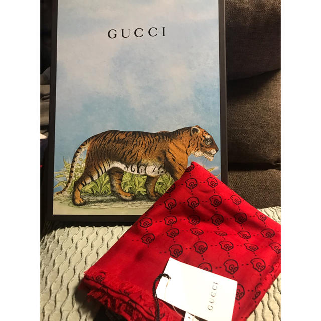 Gucci - GUCCI♡スカーフ♡ドクロ♡赤♡未使用♡箱付き♡の通販 by uta*SALE中♡｜グッチならラクマ