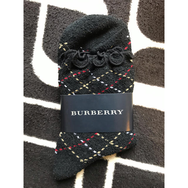 BURBERRY(バーバリー)のバーバリー　黒靴下　23〜25センチ レディースのレッグウェア(ソックス)の商品写真