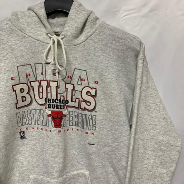 シカゴ ブルズ Chicago Bulls ビンテージ パーカー メンズのトップス(パーカー)の商品写真