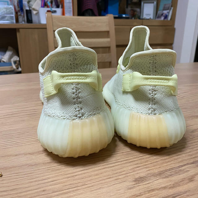 adidas(アディダス)のくらりゅう0314さん専用　yeezy350v2 メンズの靴/シューズ(スニーカー)の商品写真