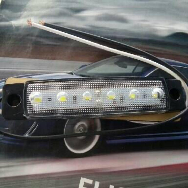 2個セット！◆超烈光 6LED マーカー　ウインカー 白色 　防水仕様 自動車/バイクの自動車(汎用パーツ)の商品写真