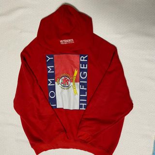 トミーヒルフィガー(TOMMY HILFIGER)のVETEMENTS TOMMY 18SS コラボ  パーカー(パーカー)