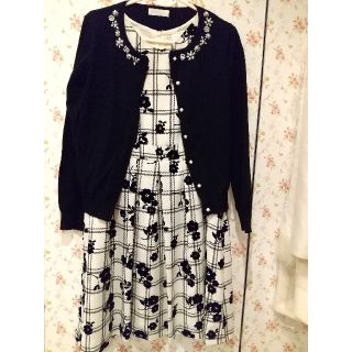 パターンフィオナ(PATTERN fiona)の🍒jewelカーデ✖️チェックフロッキーflowerワンピース(セット/コーデ)