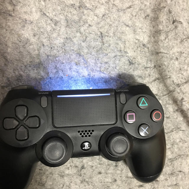 PlayStation4(プレイステーション4)のps4 コントローラー　ジャンク エンタメ/ホビーのゲームソフト/ゲーム機本体(その他)の商品写真