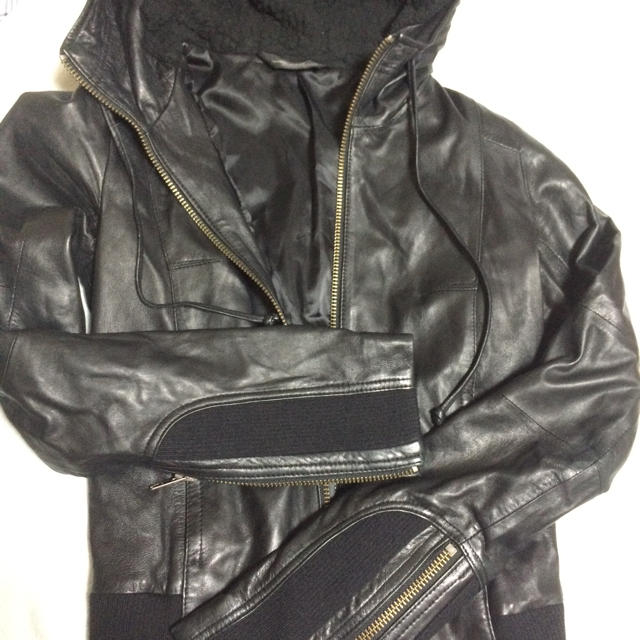 moussy(マウジー)のマウジー  フード付きレザージャケット レディースのジャケット/アウター(ライダースジャケット)の商品写真