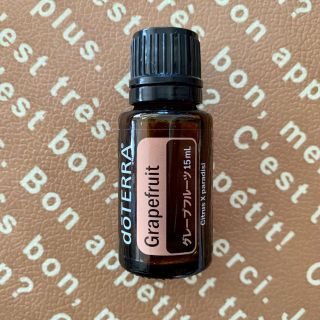 ドテラ doTERRA エッセンシャルオイル 精油 グレープフルーツ 新品未開封(エッセンシャルオイル（精油）)