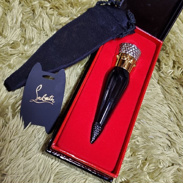 Christian Louboutin(クリスチャンルブタン)のクリスチャンルブタン　シルキーサテン　ルージュルブタン コスメ/美容のベースメイク/化粧品(口紅)の商品写真