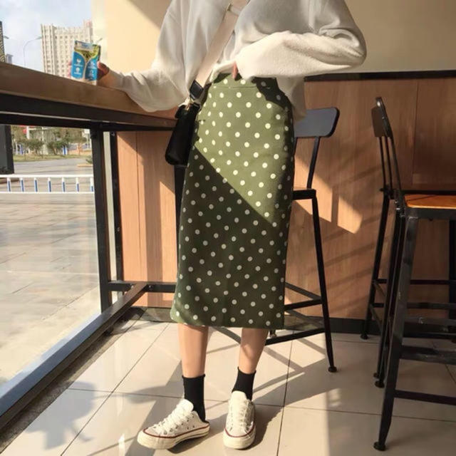 dholic(ディーホリック)のドット柄タイトスカート✳︎Iライン✳︎韓国ファッション✳︎ピスタチオグリーン レディースのスカート(ひざ丈スカート)の商品写真