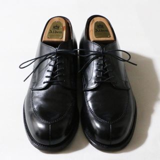 オールデン(Alden)の美品 303 Alden オールデン Vチップ ブラック 黒 カーフ(ドレス/ビジネス)