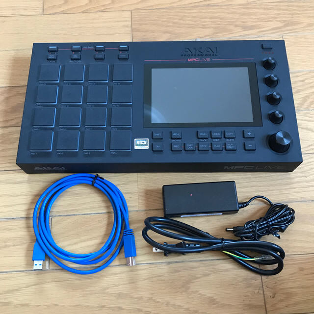 AKAI MPC LIVE 美品 楽器のDTM/DAW(その他)の商品写真