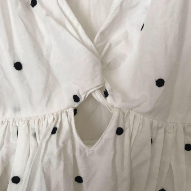 ZARA(ザラ)のZARA ドットブラウス 夏袖なしブラウス レディースのトップス(シャツ/ブラウス(半袖/袖なし))の商品写真