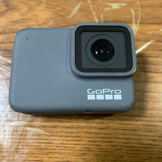 ゴープロ(GoPro)のGoPro7silver(コンパクトデジタルカメラ)