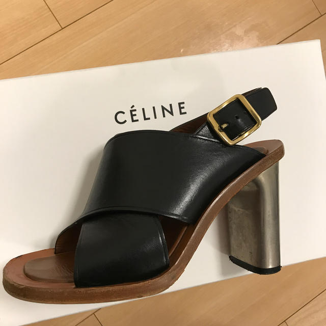 CELINEバンバンサンダル