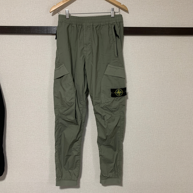 STONE ISLAND(ストーンアイランド)のSTONE ISLAND 19SS cargo jogger pants W30 メンズのパンツ(ワークパンツ/カーゴパンツ)の商品写真