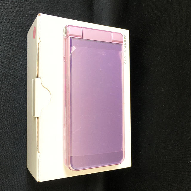 AQUOS(アクオス)のSIMロック解除済　電池新品　ガラケー　AQUOSケータイ2 602SH ピンク スマホ/家電/カメラのスマートフォン/携帯電話(携帯電話本体)の商品写真