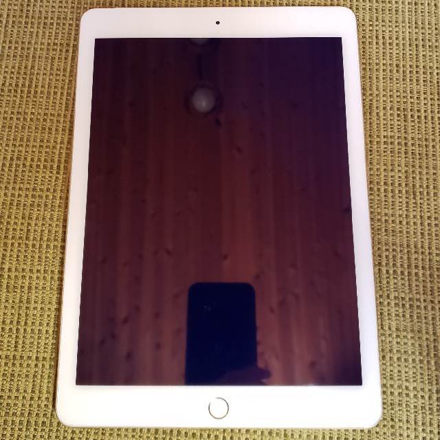 iPad Air2 32GB Cellular docomoタブレット