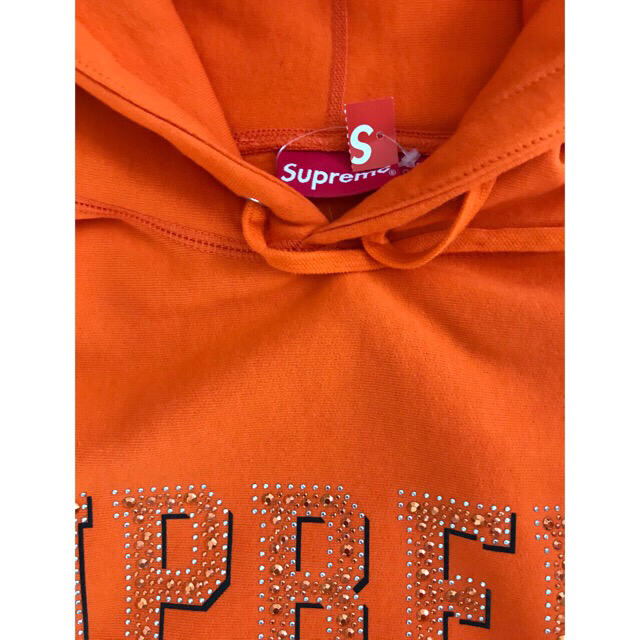 Supreme(シュプリーム)のシュプリーム　パーカー　orange(オレンジ) メンズのトップス(パーカー)の商品写真