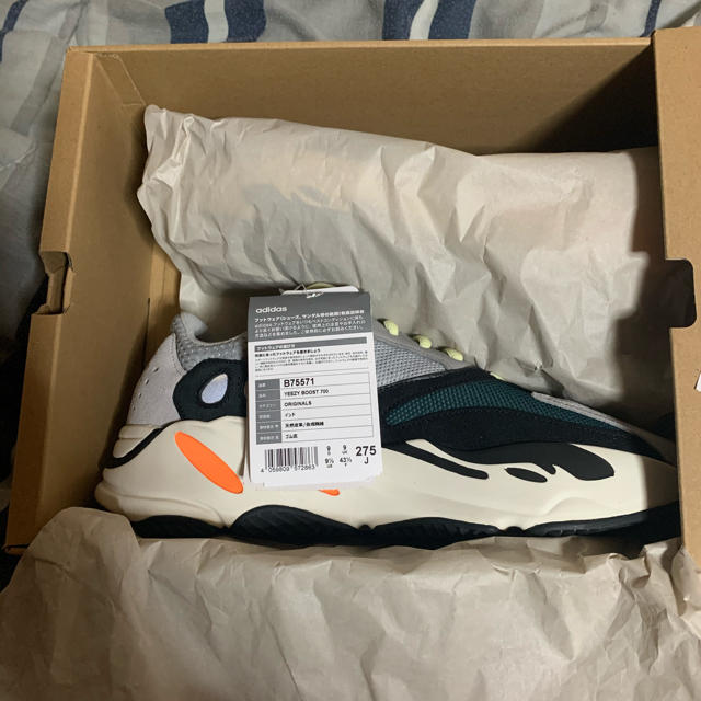 adidas(アディダス)のadidas  yeezy boost 700  wave runner   メンズの靴/シューズ(スニーカー)の商品写真