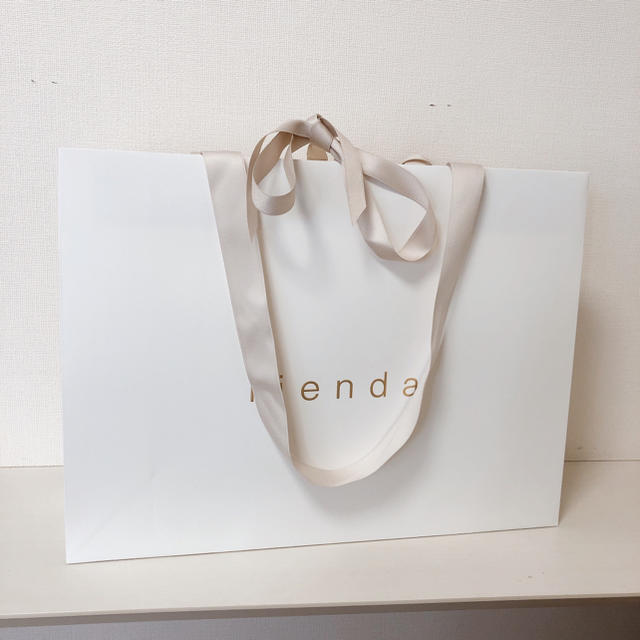 rienda(リエンダ)のrienda リエンダ　ショップ袋　ショッパー　新品 レディースのバッグ(ショップ袋)の商品写真