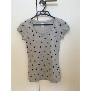 ザラ(ZARA)の未着用　ZARA 半袖　ハート柄　グレー(Tシャツ(半袖/袖なし))