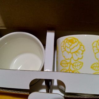 マリメッコ(marimekko)の新品◆ヴィヒキルース　マリメッコ　ラテマグ　イエロー(グラス/カップ)