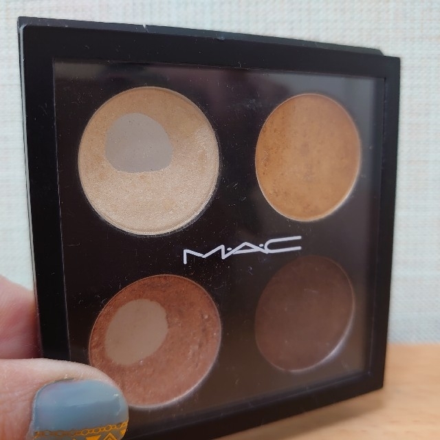 MAC(マック)のMAC マック　アイシャドウ4色パレット♬ コスメ/美容のベースメイク/化粧品(アイシャドウ)の商品写真