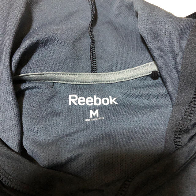 Reebok(リーボック)のリーボック　Reebok アンダーシャツ　パーカー　メンズ　Mサイズ メンズのトップス(パーカー)の商品写真