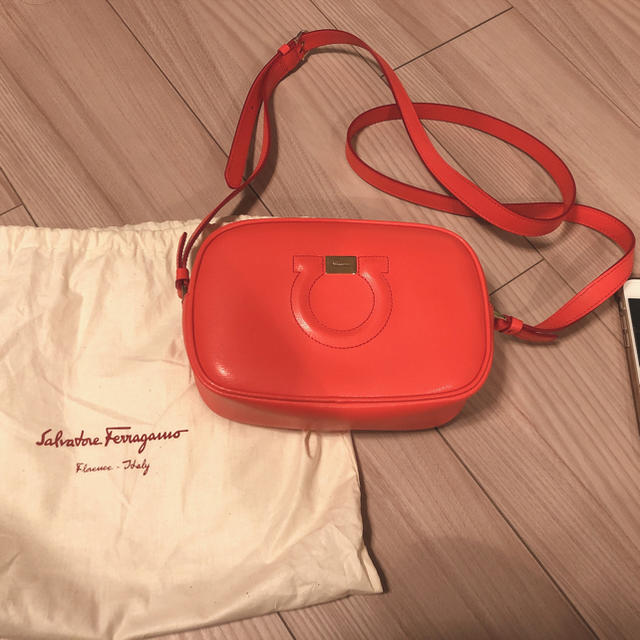 大人気新品 Salvatore Ferragamo サルヴァトーレフェラガモ バッグ