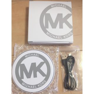 マイケルコース(Michael Kors)のMICHEAL KORS ワイヤレス充電器 ♡値下げ中(バッテリー/充電器)