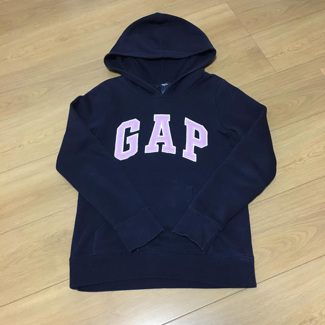 GAP(ギャップ)のGAPパーカー(ネイビー) キッズ/ベビー/マタニティのキッズ服男の子用(90cm~)(ジャケット/上着)の商品写真