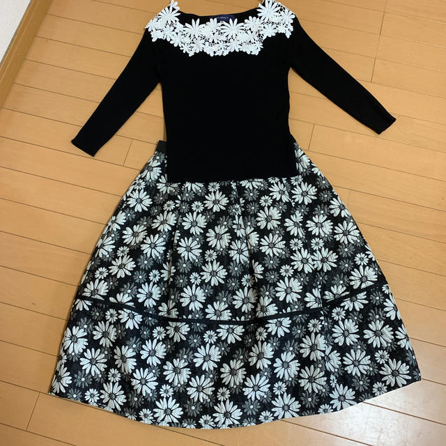 【限定販売】 M's Gracyの花柄スカート ひざ丈スカート