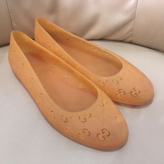 グッチ(Gucci)のGUCCIグッチ ラバー パンプス シューズ サンダル オレンジ 35 22.5(サンダル)